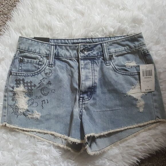 Hot Topic Jean Shorts Black Heart Hi Rise Distressed Skull Moon Bolt Button Fly - Picture 1 of 10